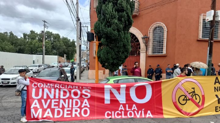 Rechazan ciclovía en Avenida Madero, quitará lugares de estacionamiento, dicen comerciantes