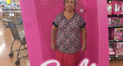 “Barbie Campesina”: Joven trepa a la barbiemanía a su mamá Paulina, de 77 años