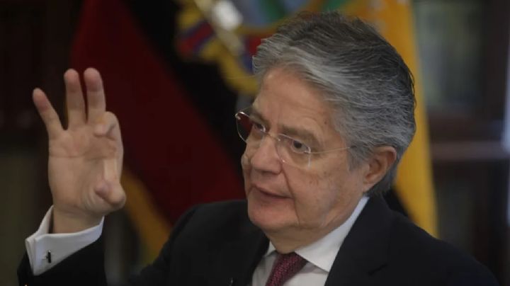 Persigue Lasso a periodistas por investigar y se exilian