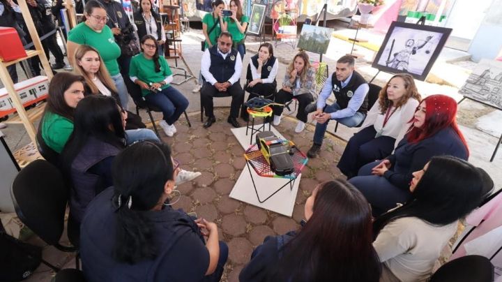 Reinserta entrega mochilas y útiles  escolares a hijos de mujeres privadas de la libertad