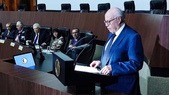 "En el servicio público cuando la soberbia se impone las cosas salen mal": Narro Robles