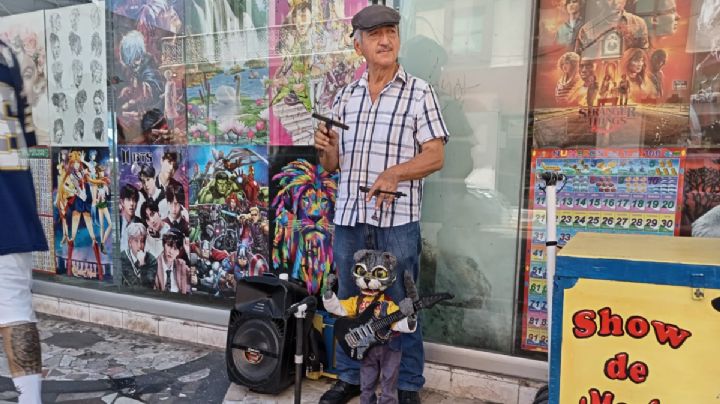 Francisco y "El Michi", personajes que alegran las calles de Veracruz