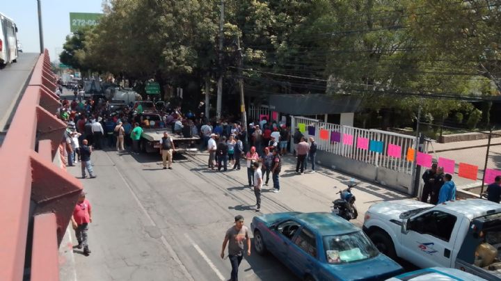 Bloqueo de transportistas causa caos víal en Tlalnepantla y Naucalpan
