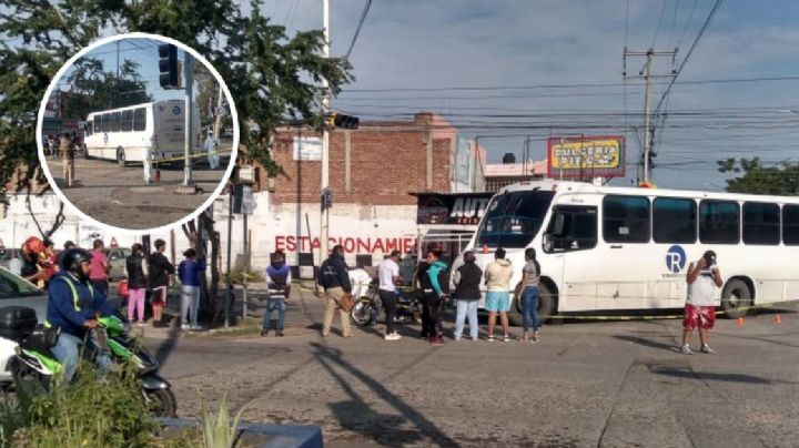 Impacta camión a pareja en moto; muere mujer que iba de copiloto