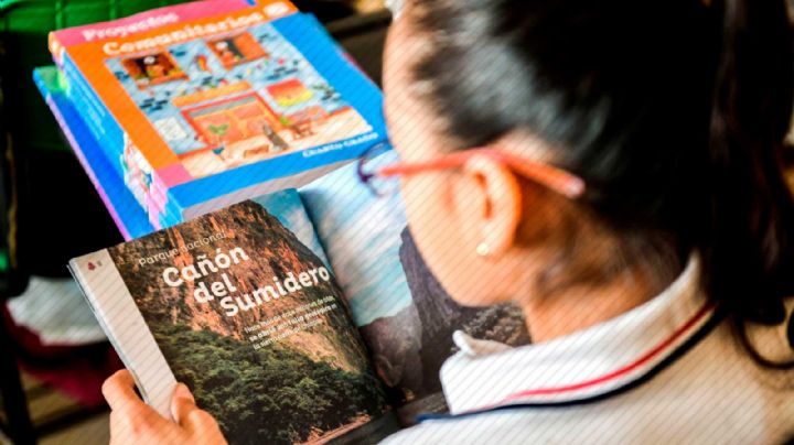 “Ahí viene la A, le sigue la E…”