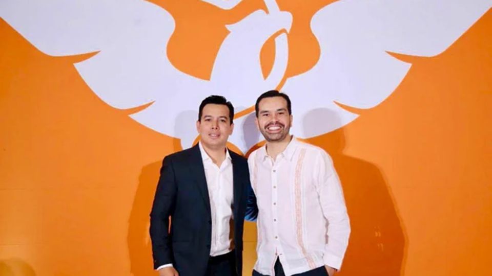 El diputado Pedro Armentía López y Jorge Álvarez Máynez, coordinador de la bancada naranja