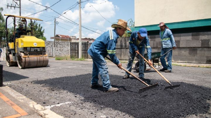 Refuerza Obra Pública trabajos de bacheo en atención a solicitudes ciudadanas 