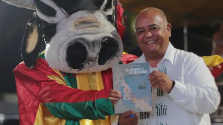 Aún con llamados de atención, Eric Cisneros firmará libros en Playa Vicente