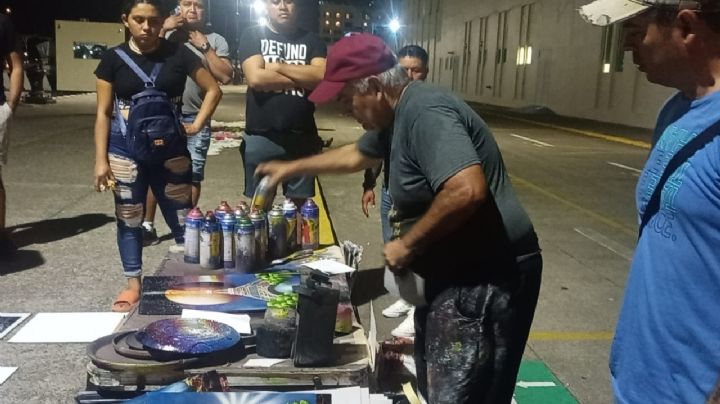 Miguel: frente al mar de Veracruz recorre el mundo con sus pinturas