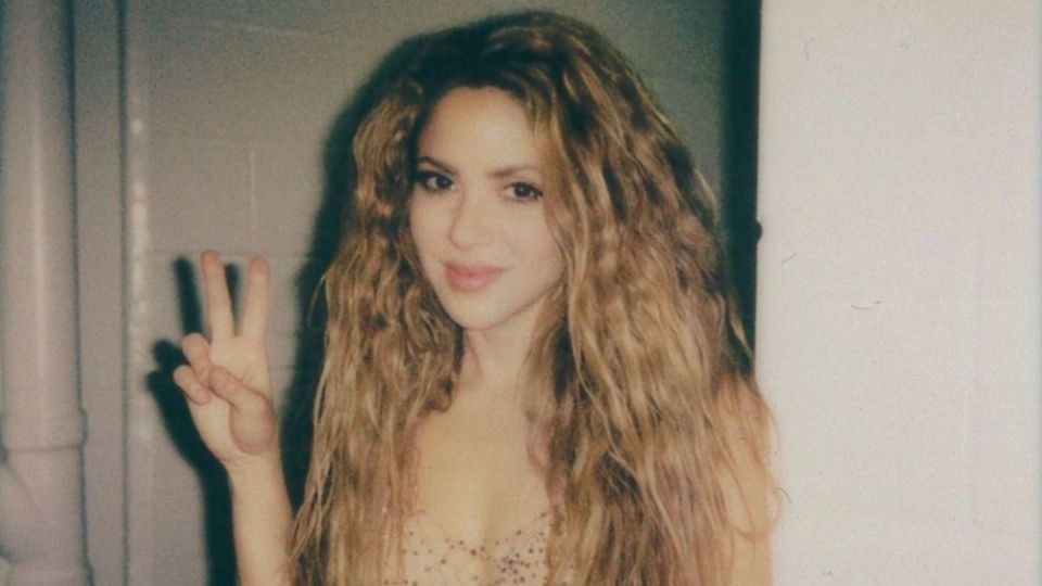 Shakira interpretó una selección de sus temas más emblemáticos, desde 'Ojos Así' hasta 'Hips Don't Lie' y 'Whenever, Wherever'