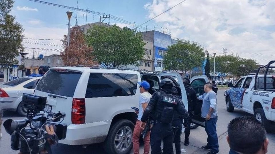 Apuñalan a policía de Neza para robarle su pistola