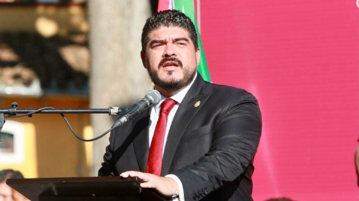 Zenyazen Escobar, secretario de Educación, va por senaduría en Veracruz