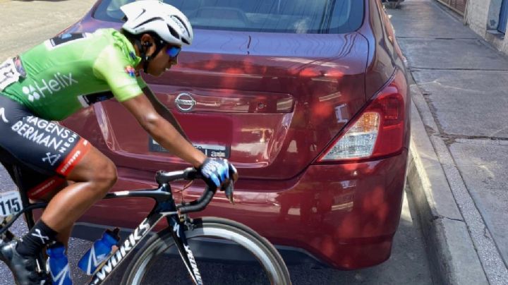 Atropella a ciclista en Pachuca y le exige que pague daños a su auto