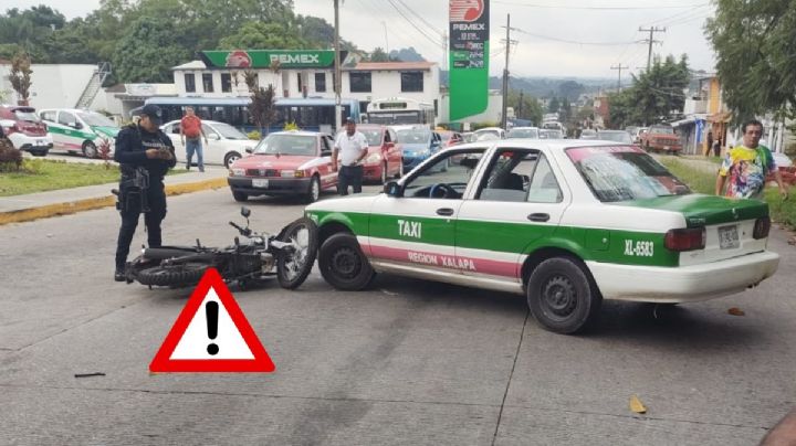 Muere motociclista tras chocar con taxi en carretera Xico-Coatepec
