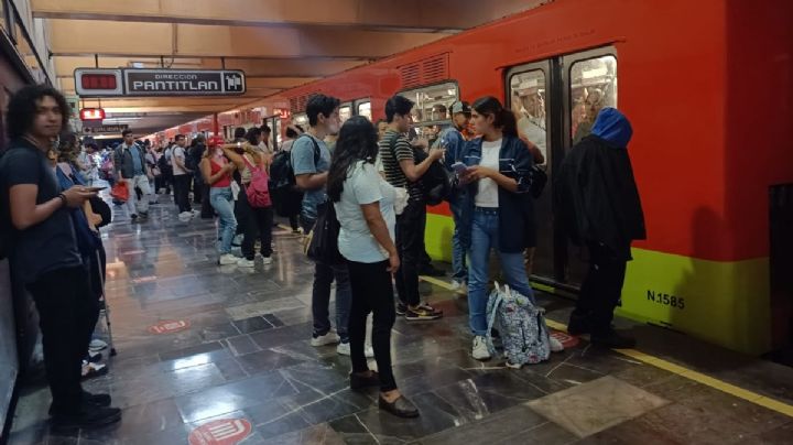 Metro CDMX: "Las puertas no abrieron por 25 minutos en Línea 9 ante extenuante calor"