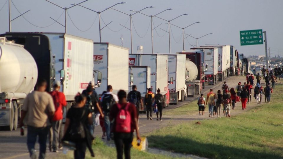 “Tienen prohibido subir migrantes en la central de autobuses. A veces se van por servicio privado o autobuses no oficiales, pero con el riesgo de que les quiten el dinero o los bajen en los retenes”, denunció la Diócesis de Torreón