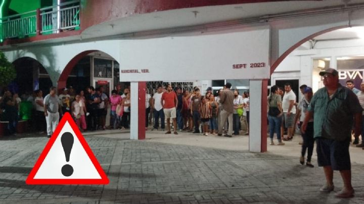 VIDEO: Pobladores de Nanchital y policías se confrontan en protesta por basurero