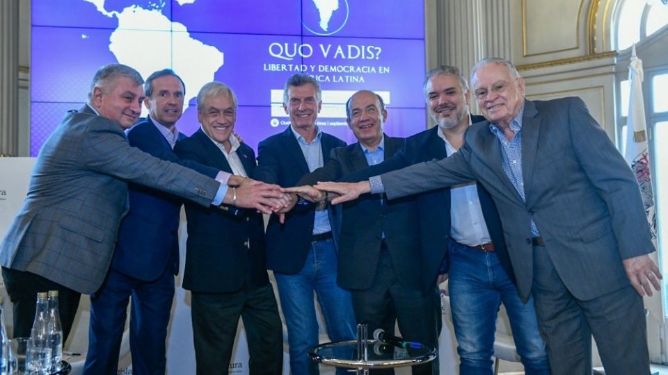 Más de 13 expresidentes de Iberoamérica firmaron la Declaración de Buenos Aires del Grupo Libertad y Democracia, en donde se comprometen a combatir a las dictaduras de Cuba, Venezuela y Nicaragua