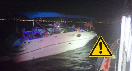 Así rescataron yate varado con 12 personas en costas de Veracruz