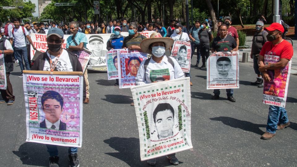 Caso Ayotzinapa: Estancada y empantanada, informe de la 4T recuerda “verdad histórica”