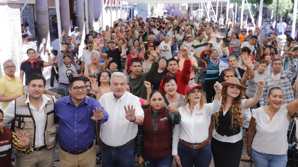 Ernesto Prieto registró su precandidatura para el gobierno de Guanajuato por Morena.