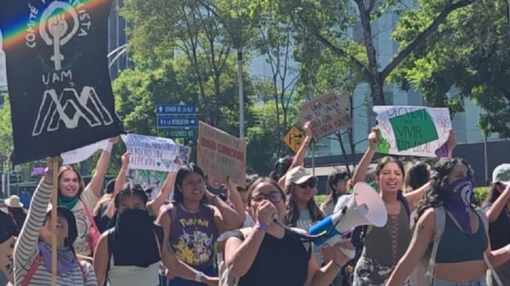 "¡Aborto sí, aborto no, eso lo decido yo!", exige la Marea Verde en las calles de la CDMX