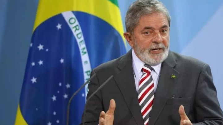 Lula da Silva es hospitalizado para someterse a una cirugía de cadera