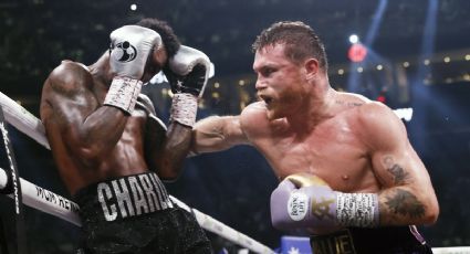 Canelo Álvarez gana a Jermell Charlo... pero sin nocaut y sin convencer