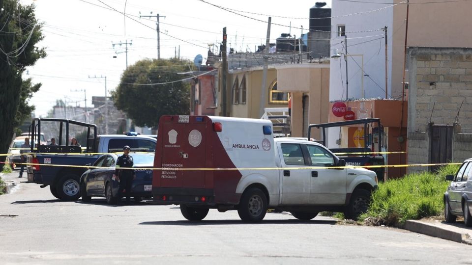 Encuentran cadáver dentro de tambo en calles de Toluca