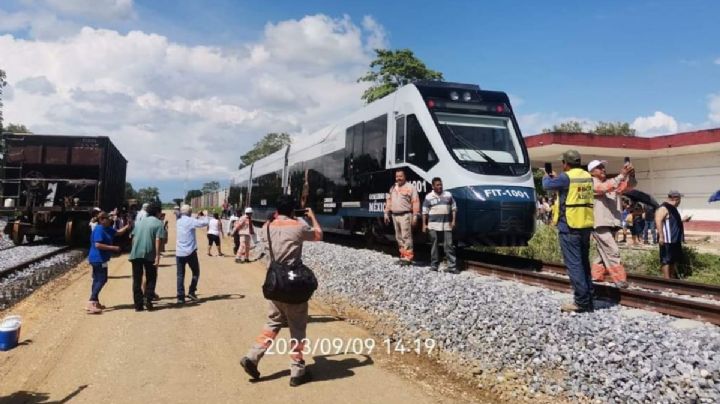 Así llegó nuevo tren de pasajeros a Medias Aguas, Veracruz: Ferrocarril Interoceánico