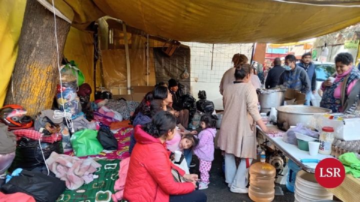 Sin casa y sin cosas, la historia de las familias desalojadas en La Merced que ahora viven en la calle