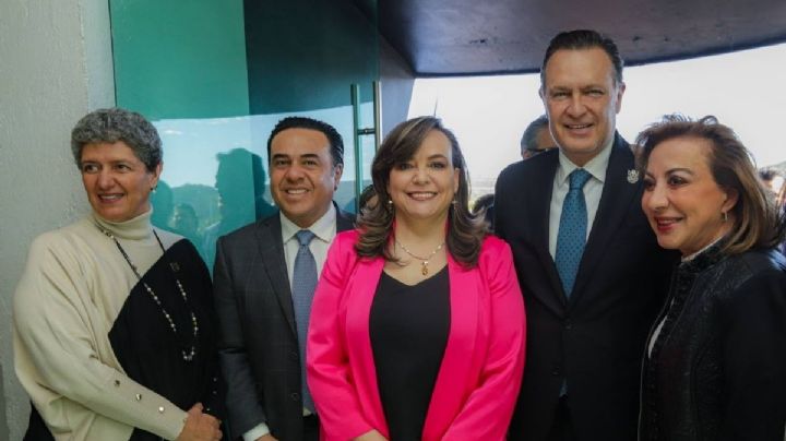 Asiste Luis Nava a la toma de protesta de la Dra. Silvia Lorena Amaya como rectora de la UAQ