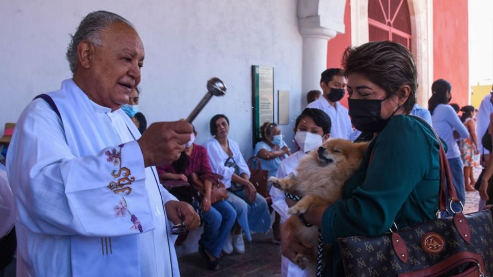 San Antonio Abad es considerado el santo patrón de las mascotas y de los animales domésticos