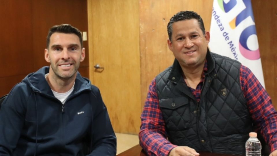 Mauro Boselli con Diego Sinhue Rodríguez