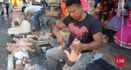 En el “hospital” del Niño Dios en Tlalnepantla, reparan, reconstruyen y retocan, previo al 2 de febrero
