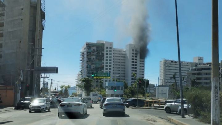 Acapulco, mal y de malas: se incendia hotel tras devastación por Otis | VIDEO