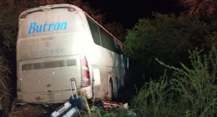 Vuelca autobús de turismo en Reynosa; hay 1 muerto y 22 personas heridos