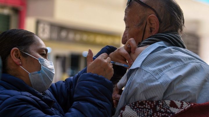 Cofepris entorpece nuevas vacunas Pfizer y Moderna vs covid