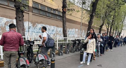 La larga espera para tomar una Ecobici en Buenavista