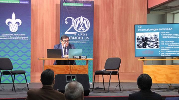 Programas educativos de mariachi atraen a estudiantes hispanos