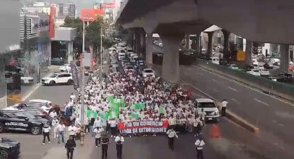 Colapsa Periférico Norte por bloqueo de transportistas y comerciantes; ¿qué exigen?