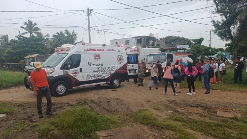 Bote explota en camión recolector de basura en Coatzacoalcos; hay 2 lesionados