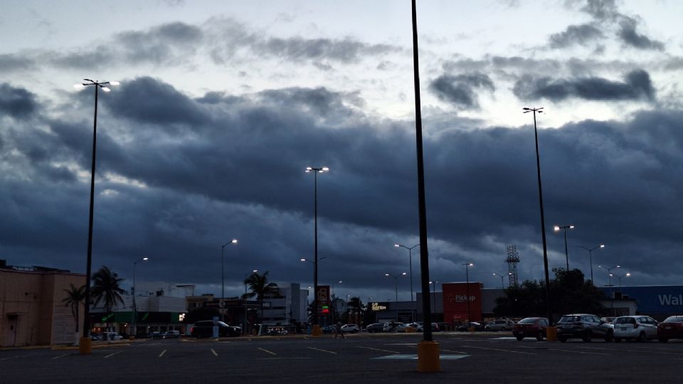 Nubes, viento y lluvias