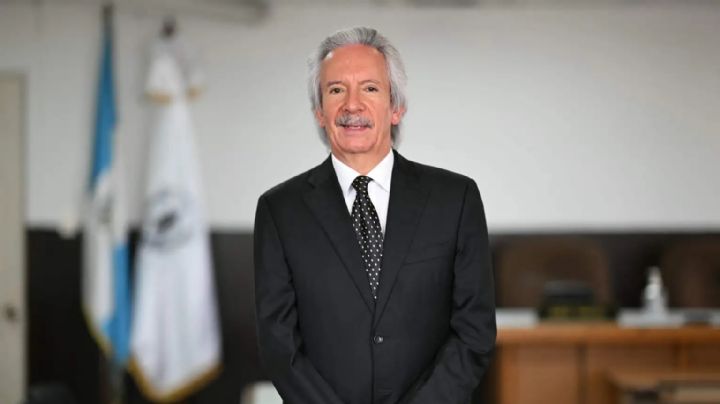 José Rubén Zamora, preso en Guatemala, galardonado por defender la libertad de expresión