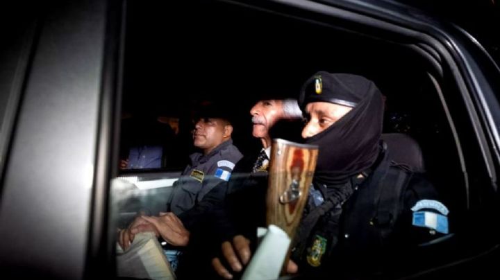 Guatemala: El periodista José Rubén Zamora sale de prisión para cumplir arresto domiciliario