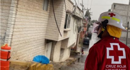 Hombre se protegía de la lluvia, a través de su sombrilla recibe descarga eléctrica