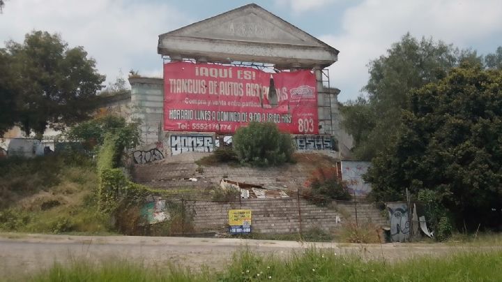 ¿Qué fue de la plaza comercial Acrópolis, en Naucalpan?
