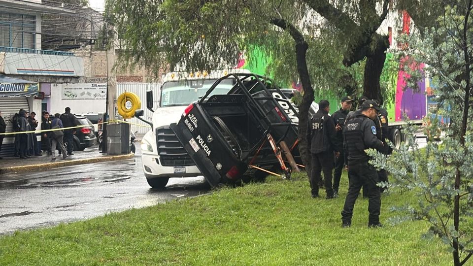 El chofer del tráiler, un hombre de 43 años de edad fue detenido y puesto a disposición del agente Ministerio Público correspondiente.