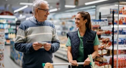 Bodega Aurrera y Walmart se quieren echar a la bolsa a adultos mayores con tarjeta del Bienestar y dejan fuera al INAPAM