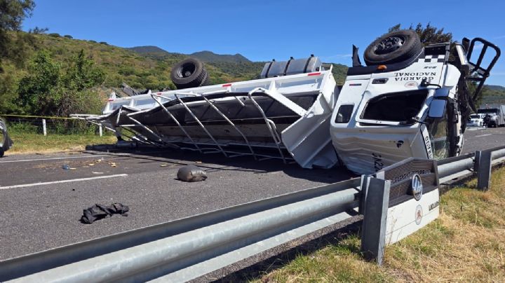 Guardia Nacional se accidenta en Michoacán, volcadura deja 3 muertos y 20 lesionados